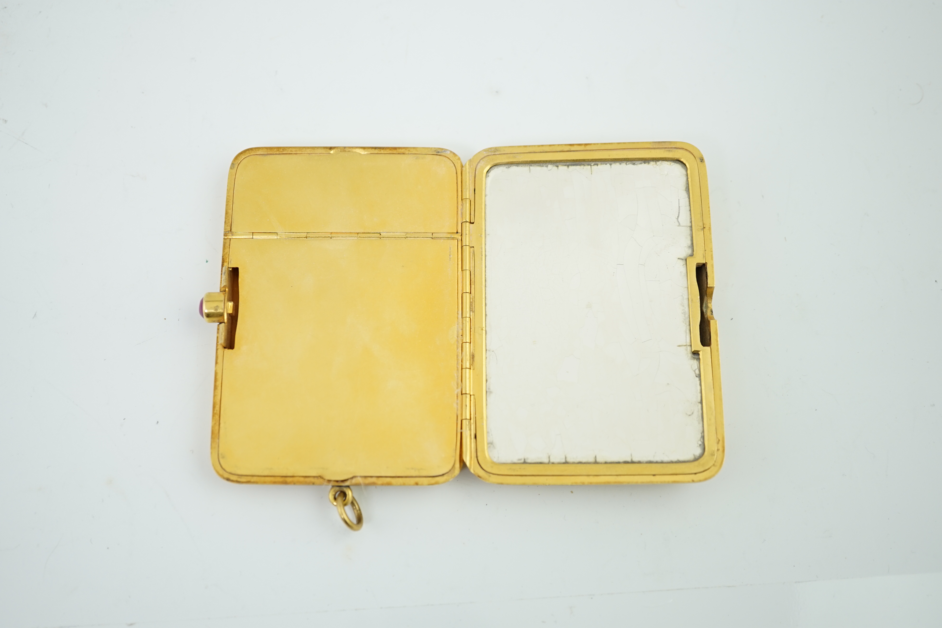 An early to mid 20th century continental 18k gold combination purse and compact